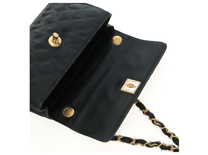 CHANEL Mini Matelassé 18 Bolsa de Hombro con Cadena Satén Negro Oro CC Auth 159010V Dorado - vista 20
