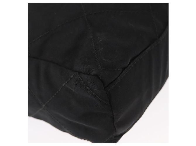 Bolsa de Ombro com Corrente PRADA em Nylon Preto e Dourado Auth bs32069 - vista 15