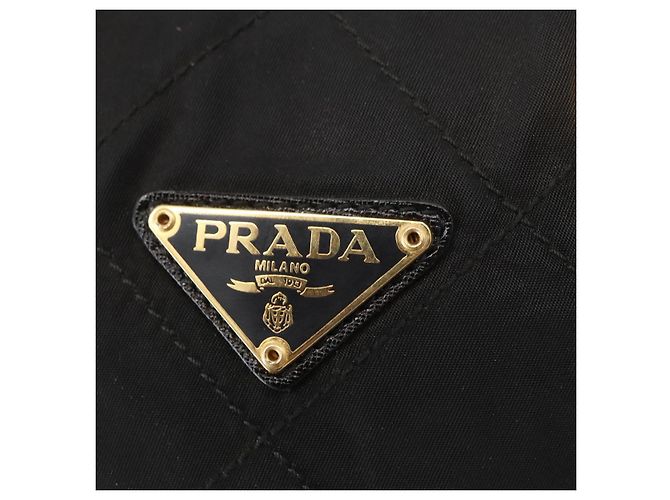 Bolsa de Ombro com Corrente PRADA em Nylon Preto e Dourado Auth bs32069 - vista 17