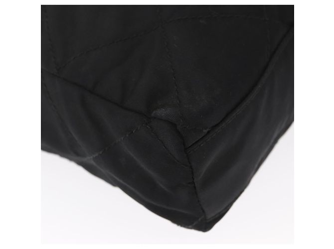 Bolsa de Ombro com Corrente PRADA em Nylon Preto e Dourado Auth bs32069 - vista 9