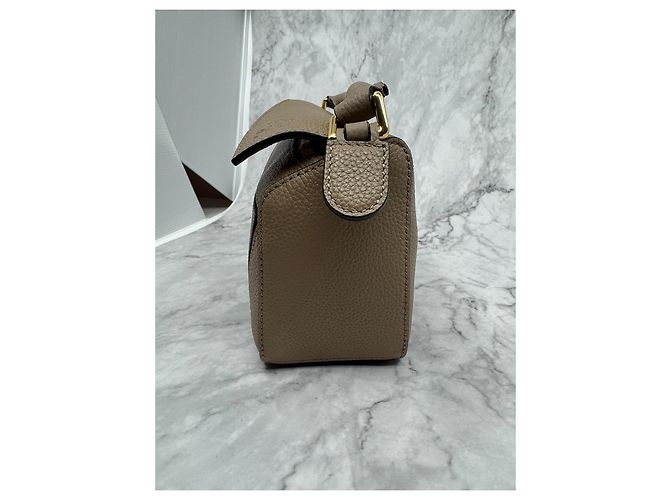 Loewe Mini Bolsa Puzzle em Couro de Bezerro Texturizado - Cor Areia - vista 6