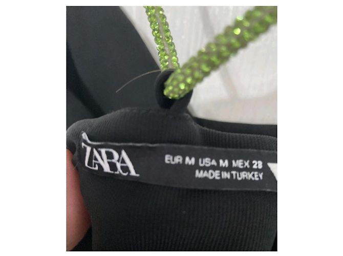 Zara Schwarzes Minikleid mit neon grünen Strass Trägern - Ansicht 9