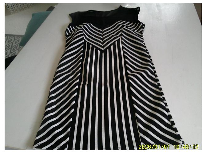 Autre Marque Robe Manigance sans manches en tulle et rayée - vue 7