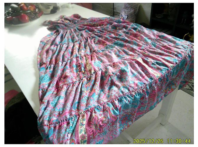 Autre Marque Abito in seta blu con stampe oro e rosa Multicolore - vista 5