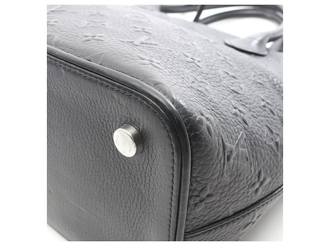 Borsa Tote Lockit Revelation di Louis Vuitton Nero - vista 8