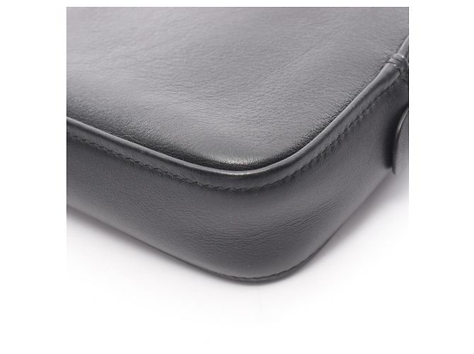 Bolso Clutch Triangular Balenciaga Negro - vista 8