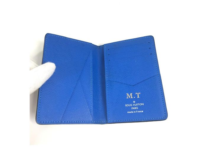 Organizer Porta tarjetas de visita de cuero Taiga Louis Vuitton - vista 11