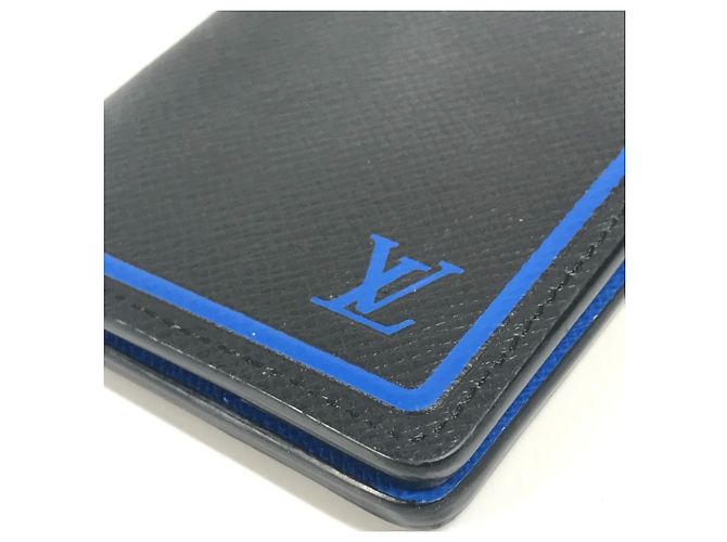 Organizer Porta tarjetas de visita de cuero Taiga Louis Vuitton - vista 7
