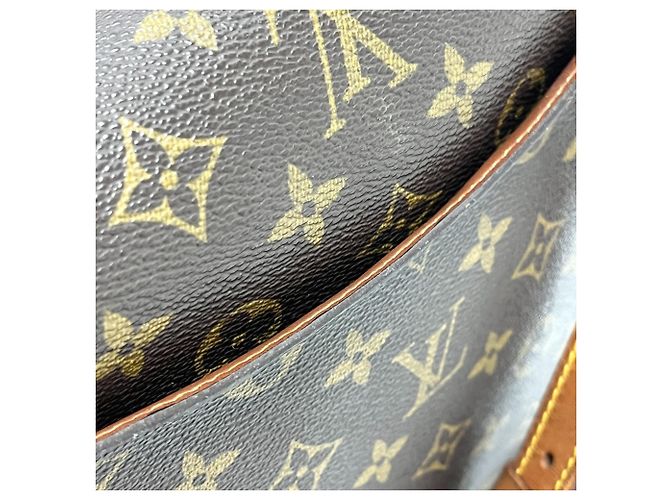 Borsa a Spalla Saint-Cloud GM di Louis Vuitton Marrone - vista 9