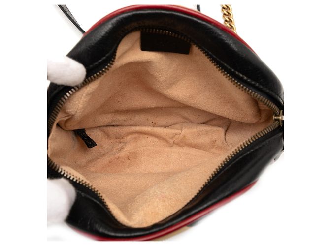 Gucci Mini GG Marmont in pelle nera matelassé Torchon rotondo a tracolla Nero - vista 4