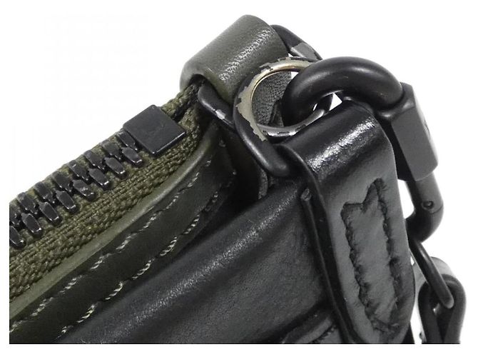 Borsa a tracolla piatta Monogram Shadow di Louis Vuitton Nero Cachi - vista 5