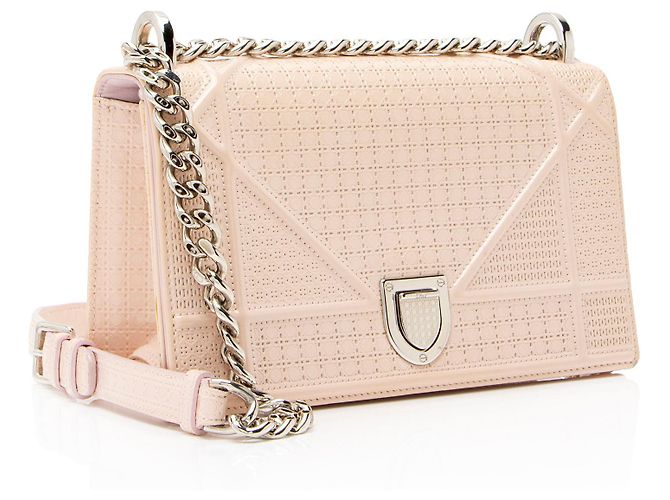 Borsa a Spalla Piccola Diorama in Pelle Verniciata Micro Cannage di Dior Rosa - vista 2