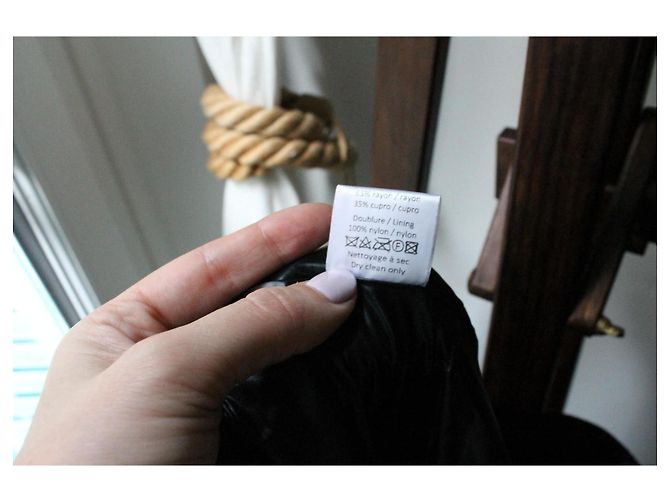 Neue schwarze Samt-Alaïa-Rock mit Etikett Größe 36 - Ansicht 8