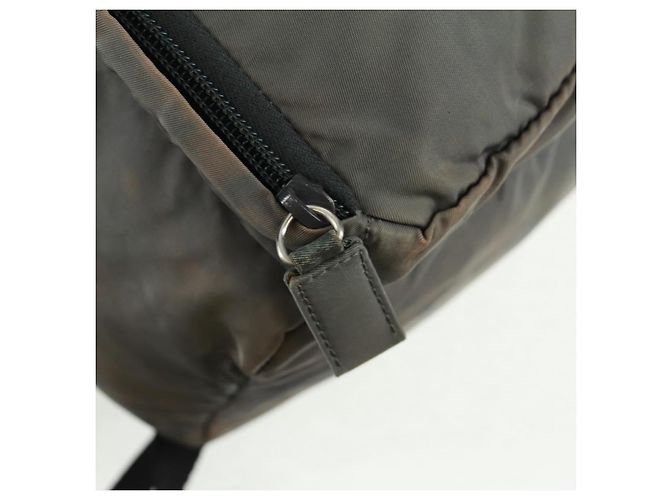 PRADA Rucksack aus grauem Nylon mit Silber Auth BA9159 Braun - Ansicht 19