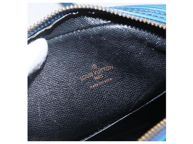 LOUIS VUITTON Bolsa de Hombro Epi Danube Azul M45635 LV Auth 154824 - vista 15