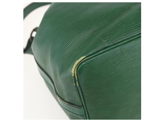 Noe LOUIS VUITTON Borsa a Spalla Petit Noé Epi Verde M44104 LV Auth 159220 - vista 13