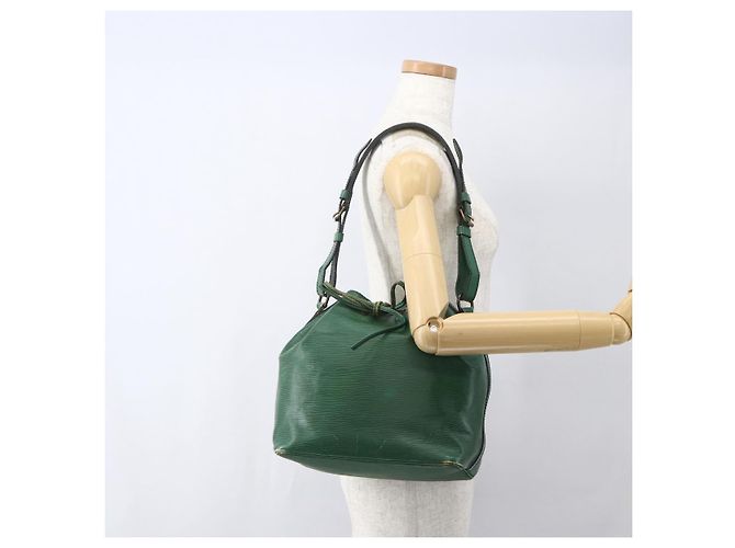 Noe LOUIS VUITTON Borsa a Spalla Petit Noé Epi Verde M44104 LV Auth 159220 - vista 22