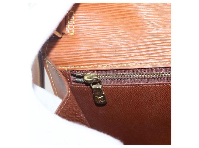 LOUIS VUITTON Borsa a Mano Dragonne Epi Serie Beige LV Auth ep12601 - vista 15