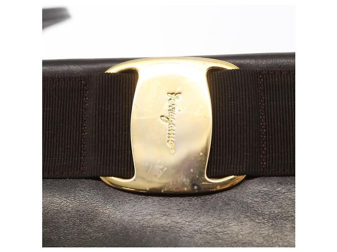 Salvatore Ferragamo Borsa a Spalla Vala in Pelle Marrone Scuro Oro Auth BA9386 D'oro - vista 14