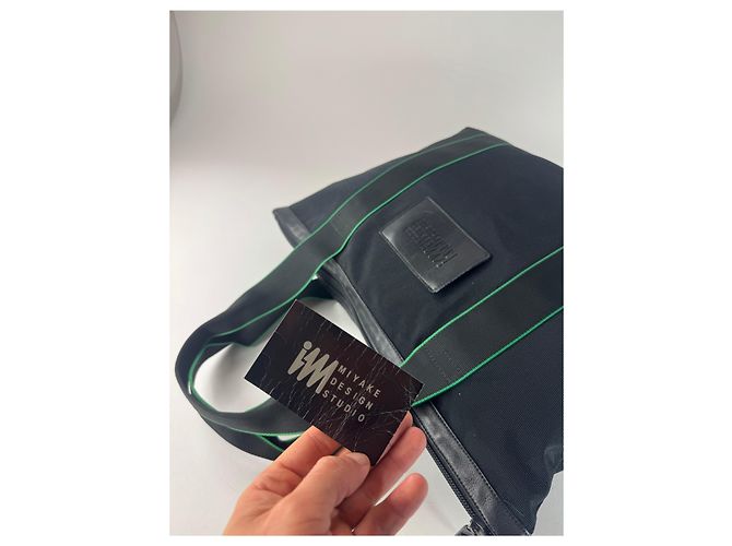 Vintage Issey Miyake Polyester / Leder Tote Bag Schwarz/Grün - Ansicht 11