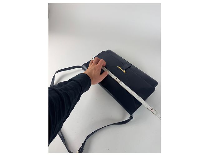 Vintage Loewe Leder Schultertasche Marineblau - Ansicht 10