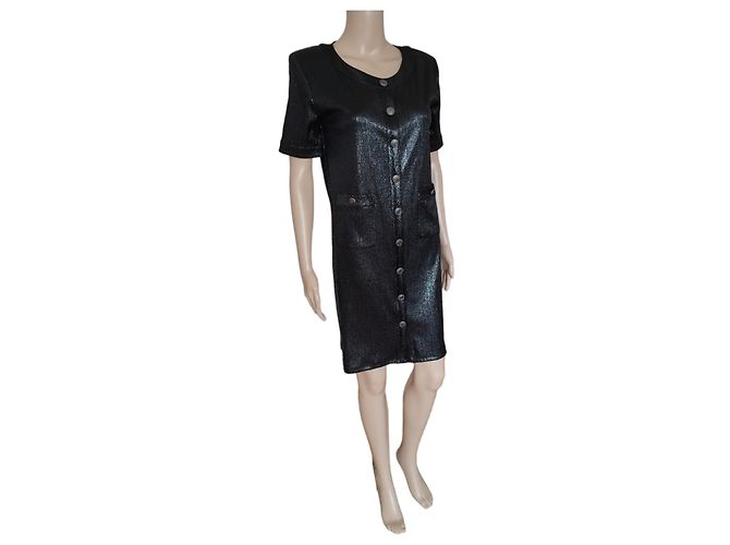 Chanel gerade schwarze Kleid, glänzende Optik - Ansicht 2