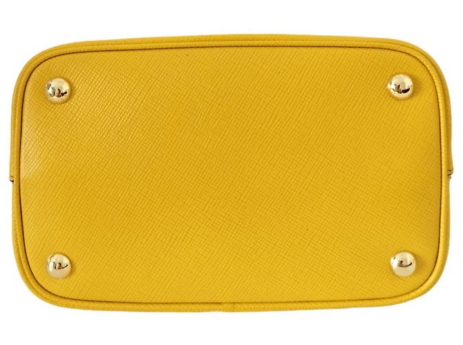Borsa Prada in pelle Saffiano gialla Giallo - vista 9