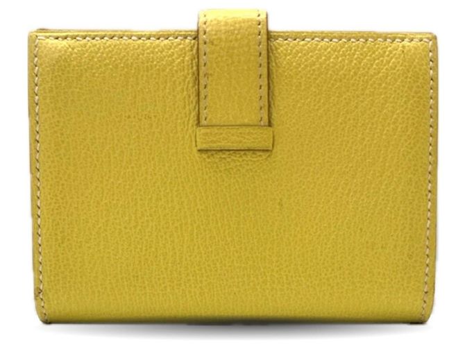 Tarjetero Bearn de Hermès en cuero de cabra amarillo - vista 2