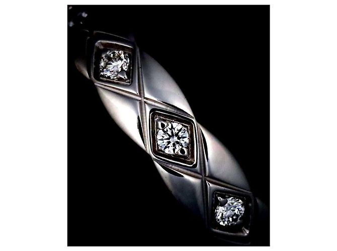 Coco Crush Diamant-Ohrstecker von CHANEL - Ansicht 8