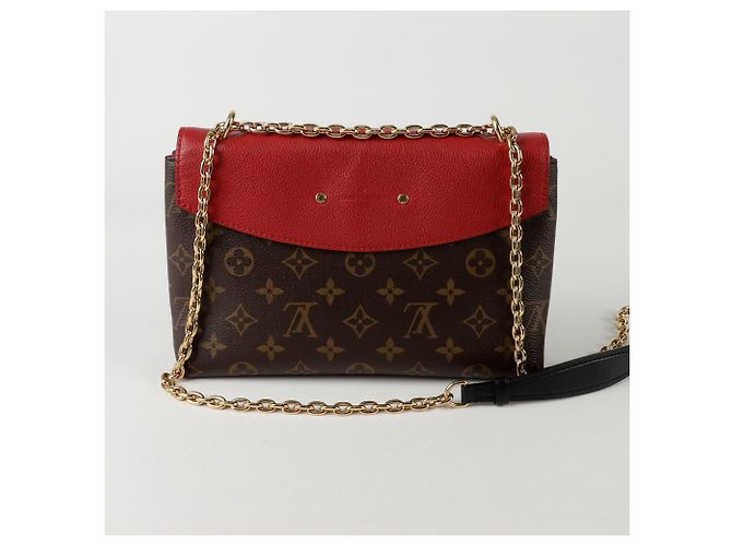 Louis Vuitton Borsa a tracolla incrociata Placid Graceful Rosso - vista 5