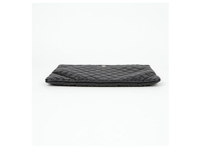 Chanel Clutch Clássica Grande em Couro Caviar Preto - vista 7