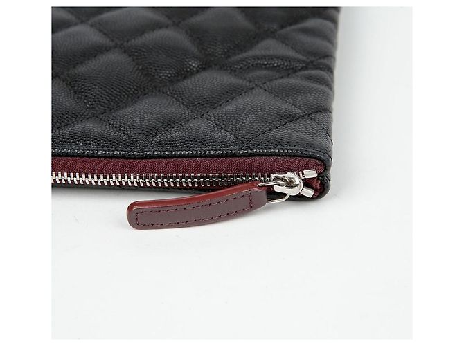 Chanel Clutch Clássica Grande em Couro Caviar Preto - vista 8