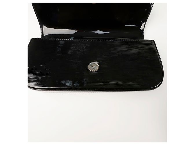 Louis Vuitton Borsa Clutch Epi Sobe Nero - vista 9