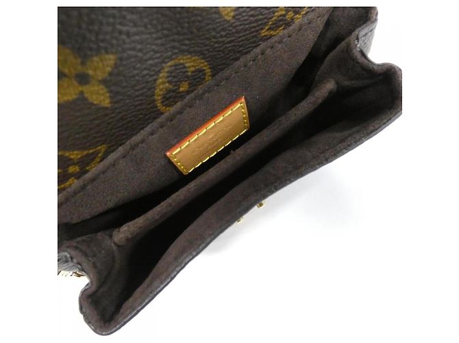 Bolsa de Ombro Micro Metis Monograma Louis Vuitton Marrom - vista 6