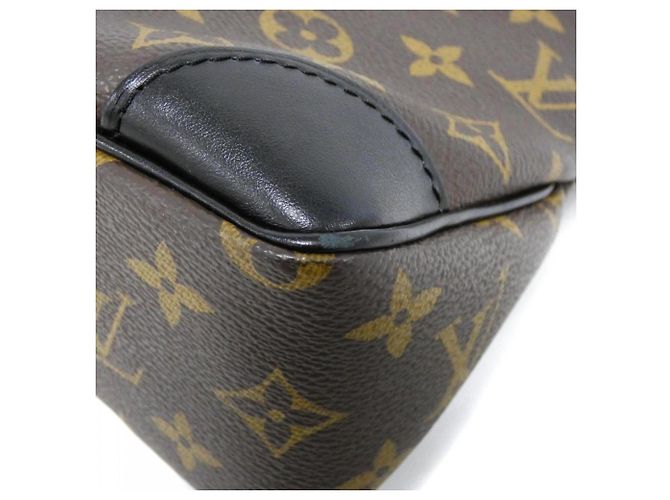Borsa a Spalla Odeon PM Monogramma Louis Vuitton Marrone Nero - vista 3