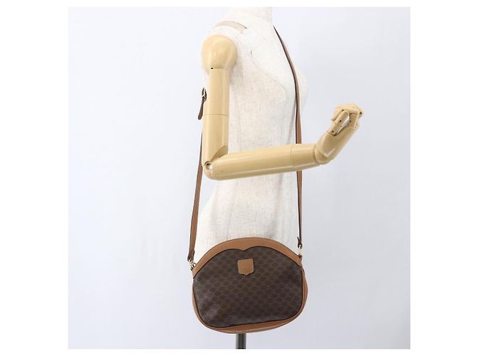 Céline Borsa a Spalla in Tela Macadam CELINE PVC Marrone Oro Auth ka1327 D'oro - vista 23