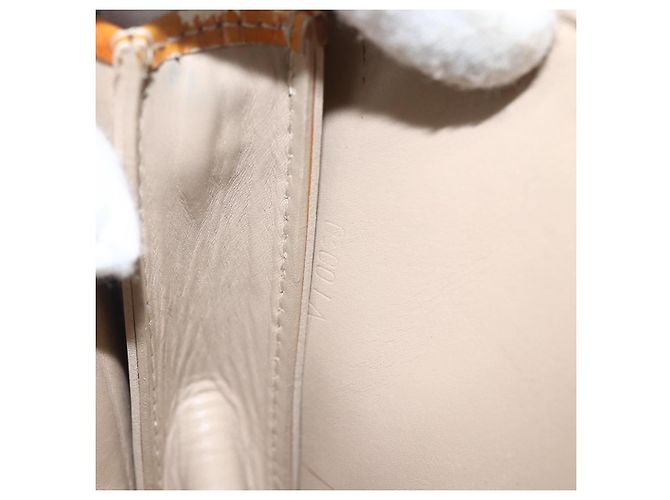 LOUIS VUITTON Pochette Lexington Monogram Vernis Beige M91010 LV Auth 159601 - vista 12