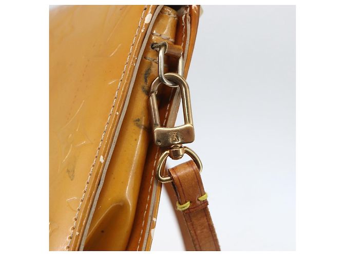LOUIS VUITTON Pochette Lexington Monogram Vernis Beige M91010 LV Auth 159601 - vista 17