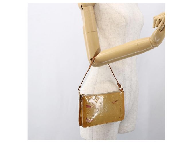 LOUIS VUITTON Pochette Lexington Monogram Vernis Beige M91010 LV Auth 159601 - vista 21