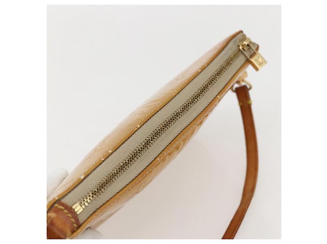 LOUIS VUITTON Pochette Lexington Monogram Vernis Beige M91010 LV Auth 159601 - vista 6
