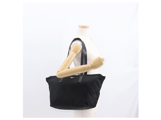 Prada Tote Bag aus schwarzem Nylon mit Silber authentisch 160272 - Ansicht 24