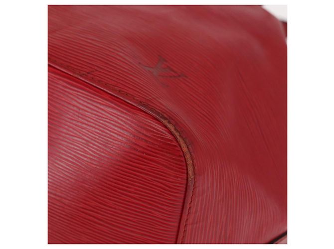 Noe LOUIS VUITTON Borsa a Spalla Petit Noé Epi Rossa M44107 LV Auth 157304 Rosso - vista 14