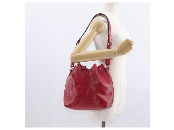 Noe LOUIS VUITTON Borsa a Spalla Petit Noé Epi Rossa M44107 LV Auth 157304 Rosso - vista 21