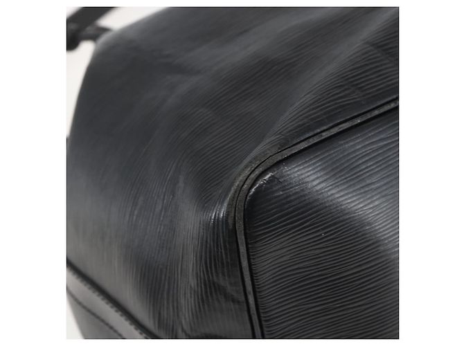 Noe LOUIS VUITTON Borsa a Spalla Petit Noé Epi Nera M44102 LV Auth 152009 Nero - vista 14