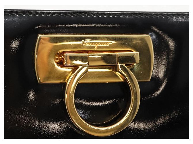 Borsa a Spalla Chain Gancini Salvatore Ferragamo Smalto Nero Oro Auth am10237 D'oro - vista 15