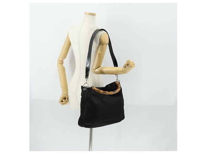 Borsa a mano in nylon Gucci Bamboo 2 in 1 Nero Argento 001 2404 1577 0 Auth gh1392 - vista 24