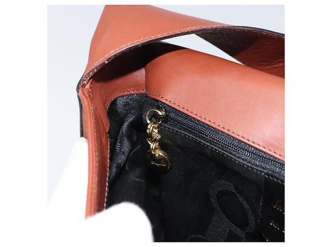 Borsa a Spalla Gancini in Pelle Marrone Oro Salvatore Ferragamo Auth 159139 - vista 21