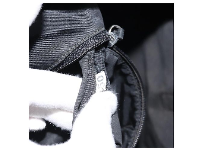 Prada Tote Bag aus schwarzem Nylon mit silberner Authentizität bs32076 - Ansicht 22