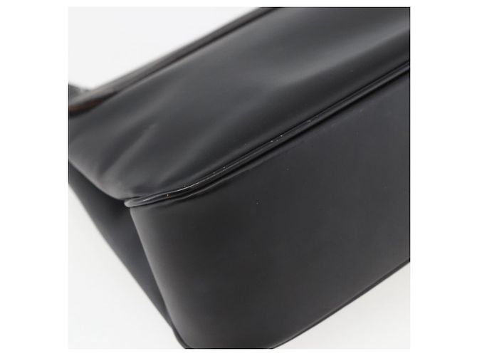 Borsa a Spalla Vala in Pelle Nera e Argento di Salvatore Ferragamo Auth BA9331 Nero - vista 13