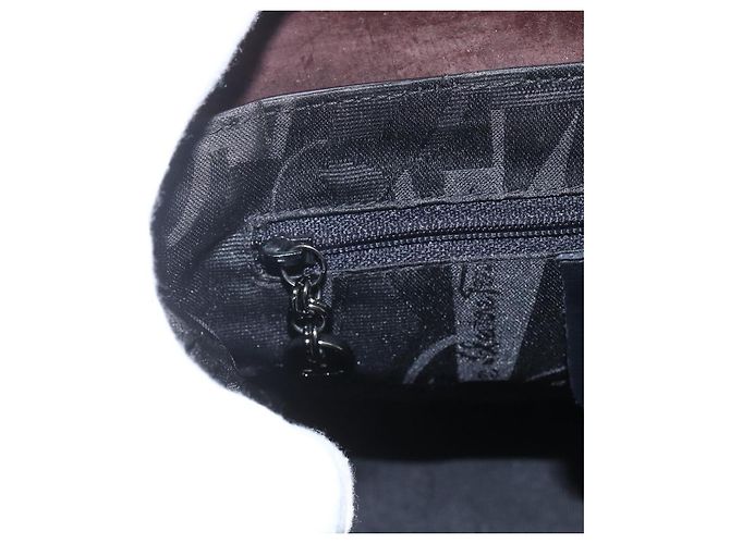 Borsa a Spalla Vala in Pelle Nera e Argento di Salvatore Ferragamo Auth BA9331 Nero - vista 15